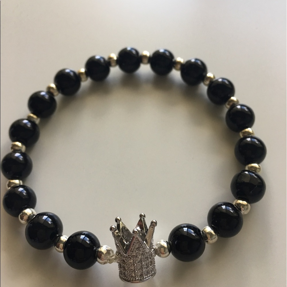Men's crown black/silver beaded bracelet