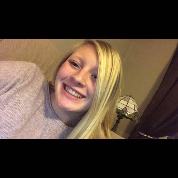 Meet your Posher, Isabelle - Picture 1 of 1