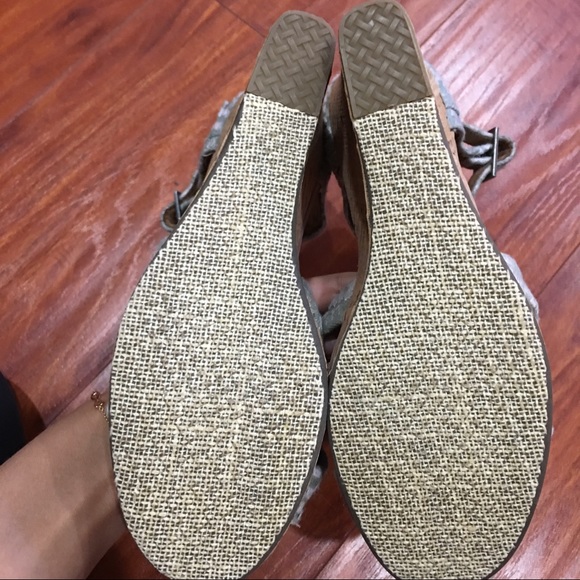 TOMS Strappy Wedges Sandals -NWOT - Picture 5 of 7