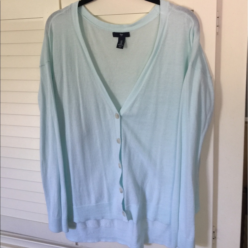 Baby blue top/very light sweater Medium Gap