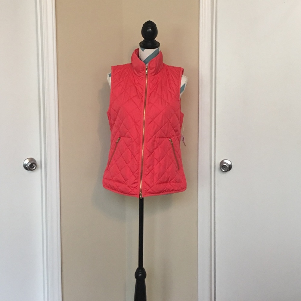 Coral quilted vest