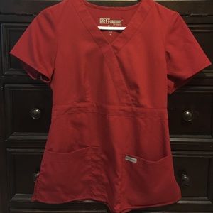 Greys anatomy sz small red scrub top
