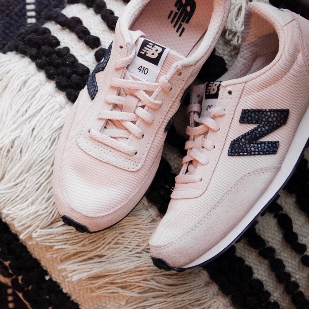 NEW BALANCE | 410 SNEAKERS in PINK SANDSTONE/WHITE