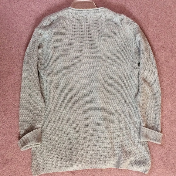 Woven light gray cardigan from Boohoo - Picture 2 of 3