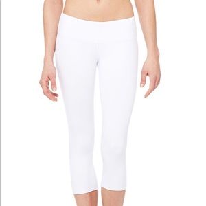Alo airbrushed White crops sz 6-8