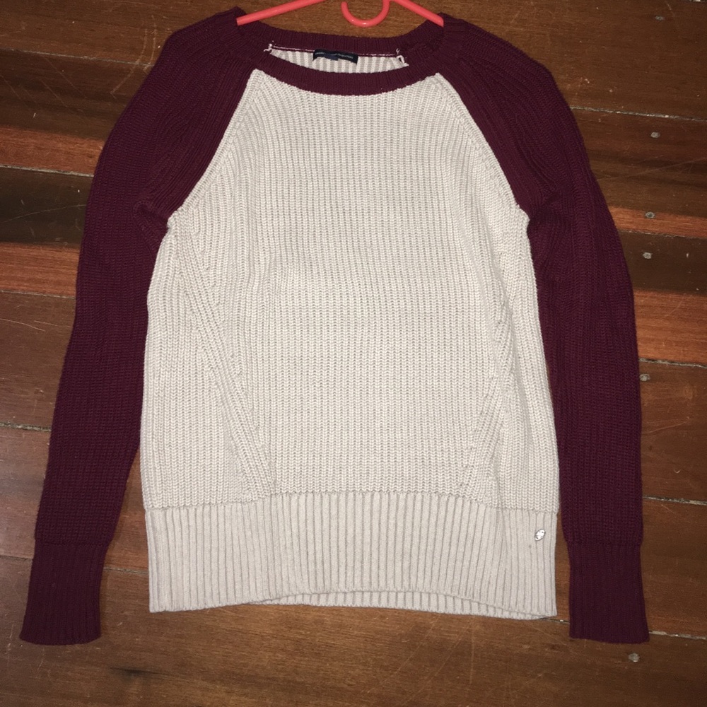 Burgundy and tan American Eagle sweater
