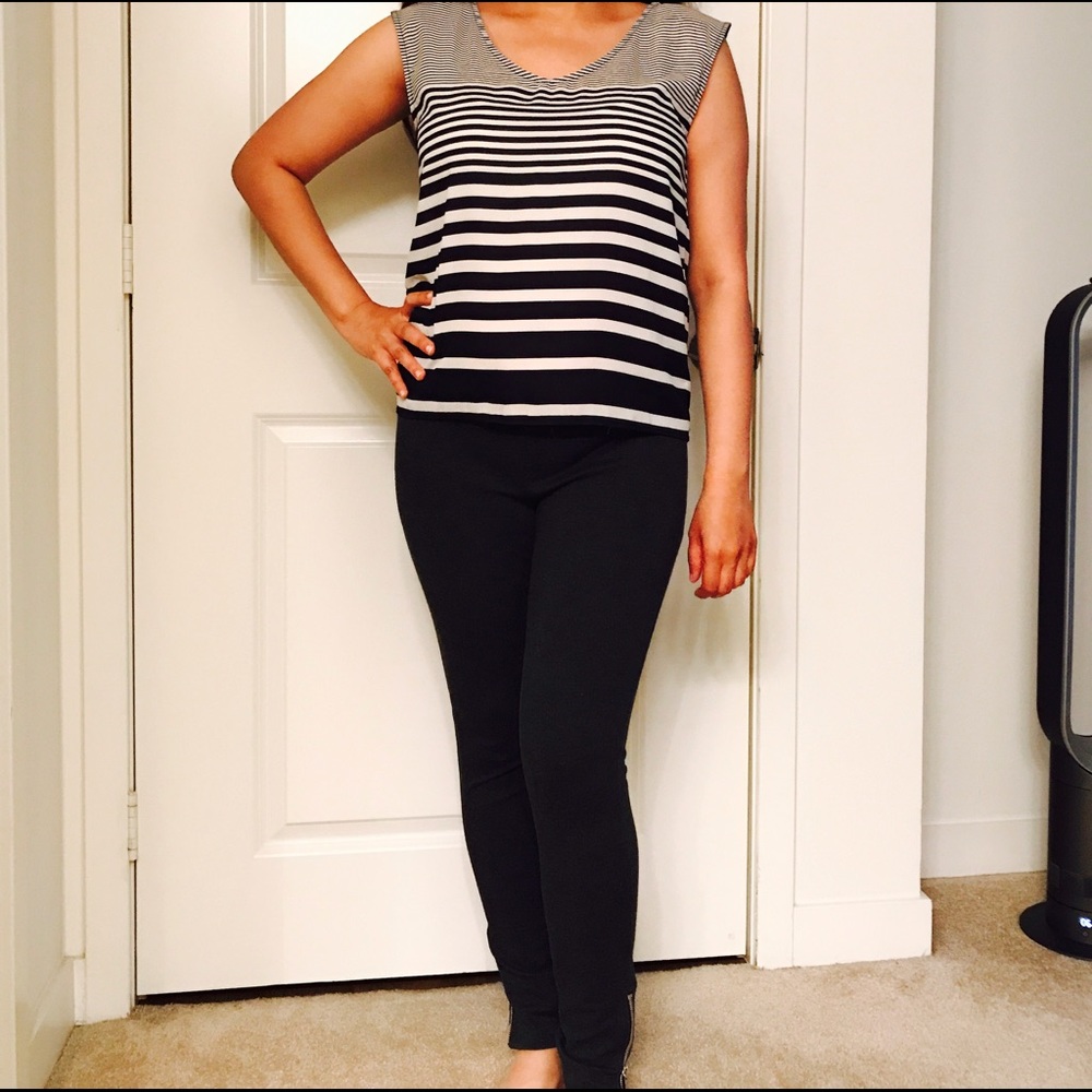 ⚡️MEMORIAL DAY SALE 10% off⚡️LOFT small size top