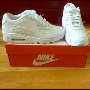 Air Max 90 White Leather - Like New!!