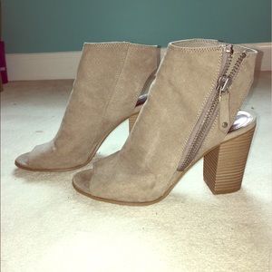 Madden girl open toe shoe