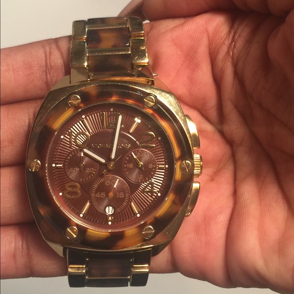 Michael Kors gold and cheetah watch - Picture 2 of 4