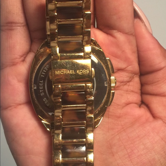 Michael Kors gold and cheetah watch - Picture 3 of 4