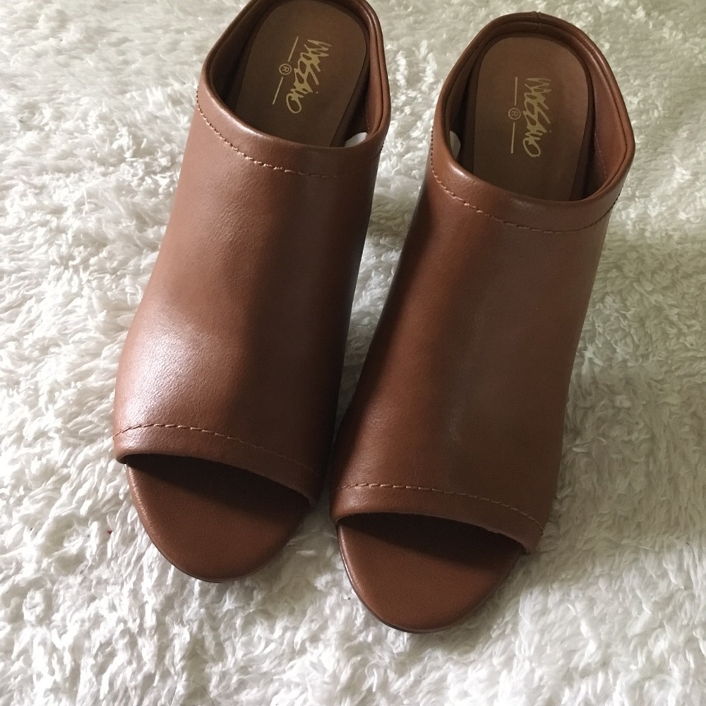 Mossimo brown heels