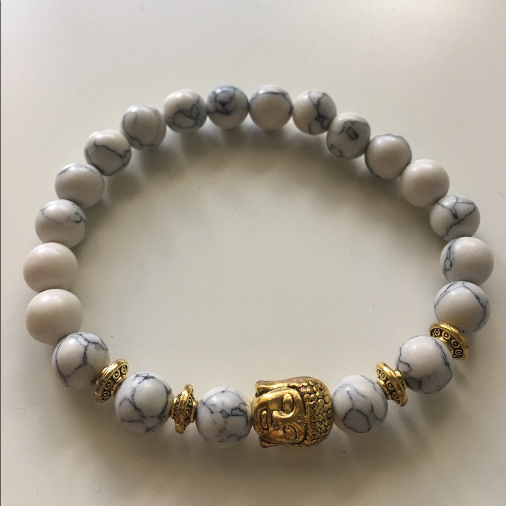 Buddha beaded bracelet white and gold