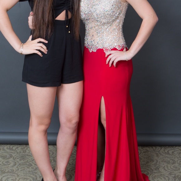 Red Dress - Picture 4 of 5