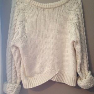 Urban Outfitters Cropped sweater size large