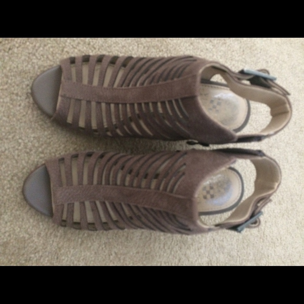 Vince camuto