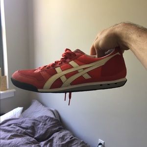 onitsuka tiger red