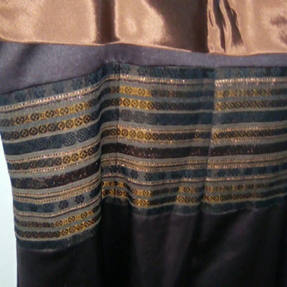 Women Size 18 Formal Dress/Gown - Picture 4 of 7