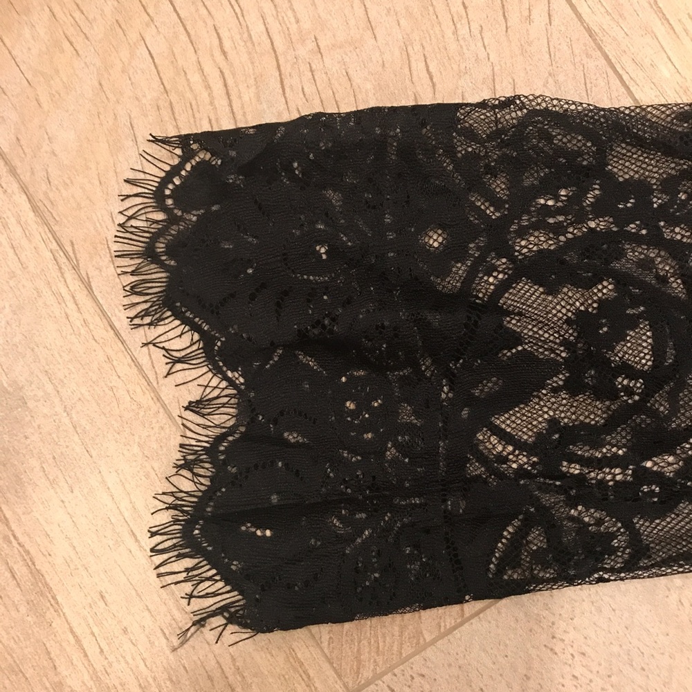 Lace Cold Shoulder Tunic Dress - Picture 6 of 6