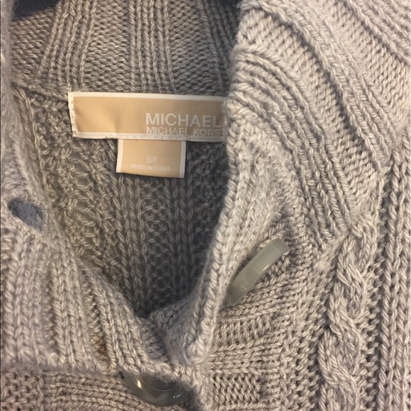 Michael Kors Short Sleeve Button Sweater Small - Picture 2 of 3