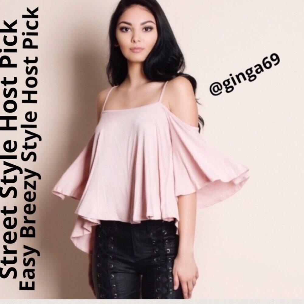 Cold shoulder straps top.