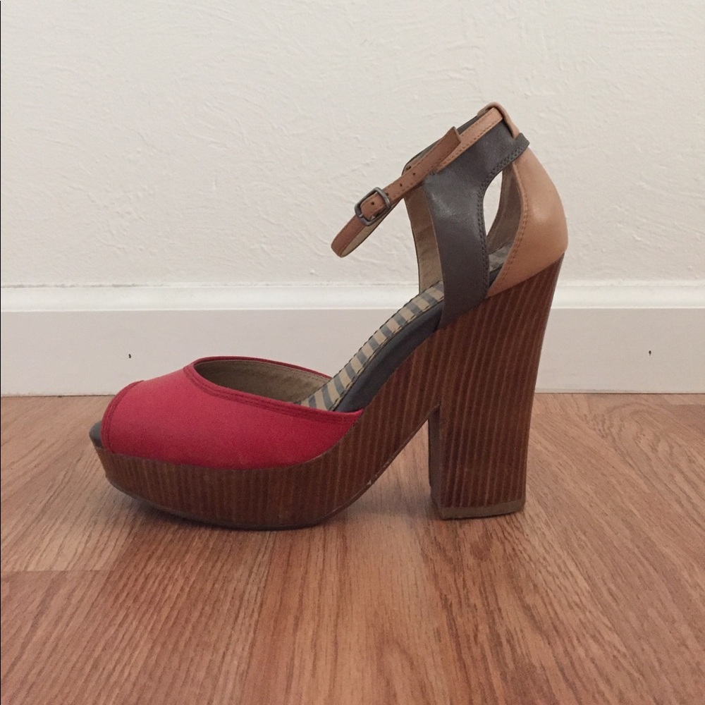 Splendid Platform Heels - Size 10