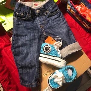 NWOT Levi's 514 3-6 m + Converse Inspired booties
