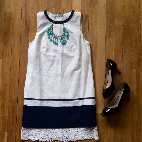 LOFT Dresses & Skirts - LOFT Shift dress with lace detailing