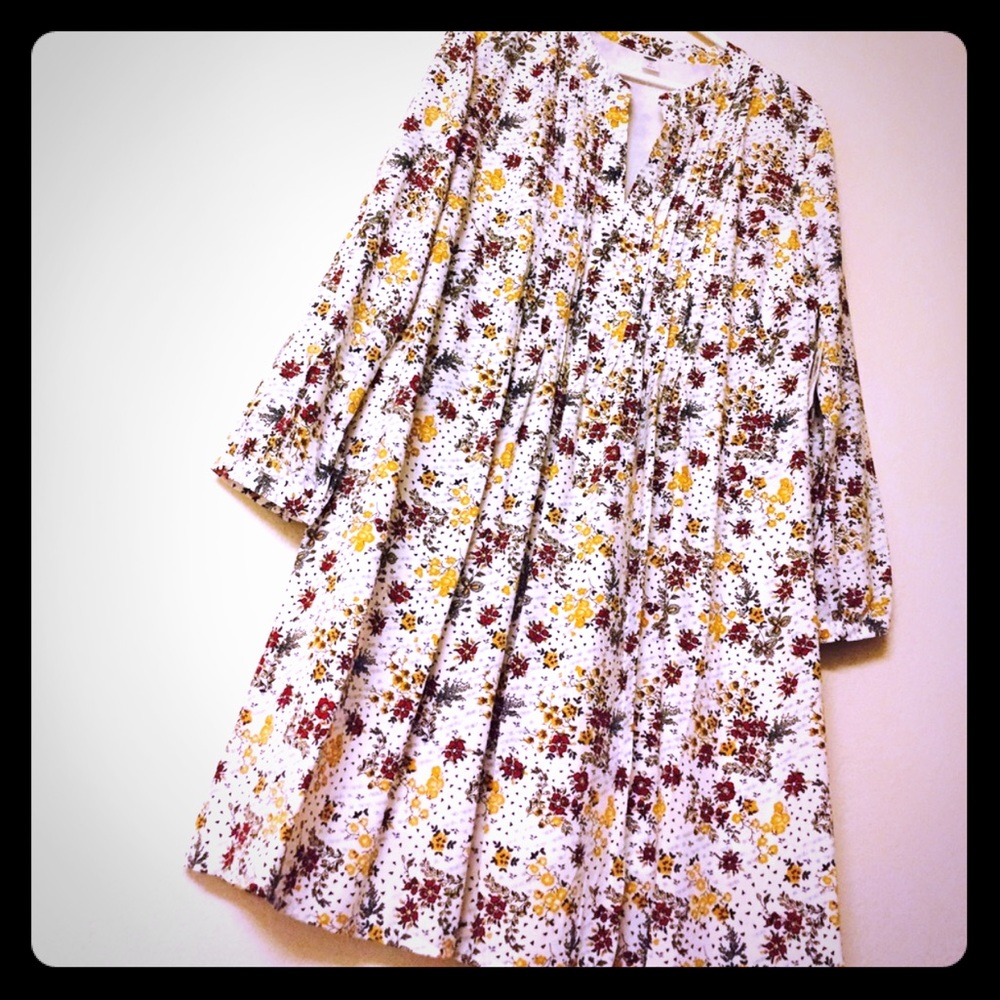 Old Navy pin Tuck dress