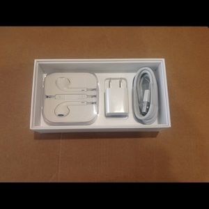 Apple accessory bundle. Brand New. Authentic.