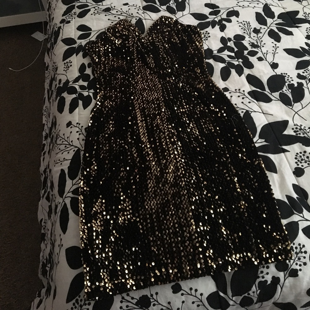 Gold Sequin Mini Dress 💕