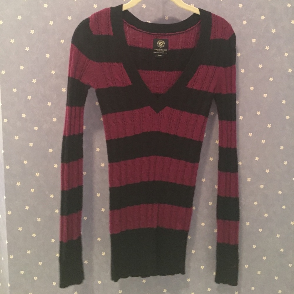 American Eagle Pullover Sweater