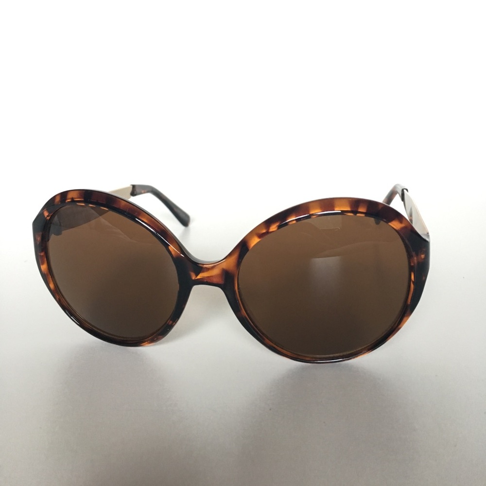 Round Cat Eye Tortoise Sunglasses