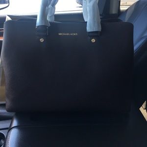 Michael Kors Coffee Brown ☕️Satchel!!