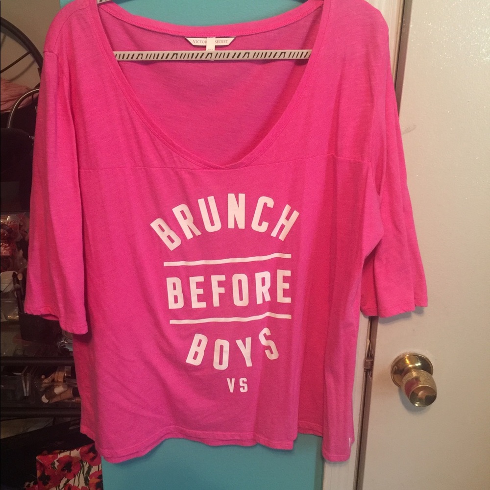 Cute Victoria's Secret mid length sleeve shirt