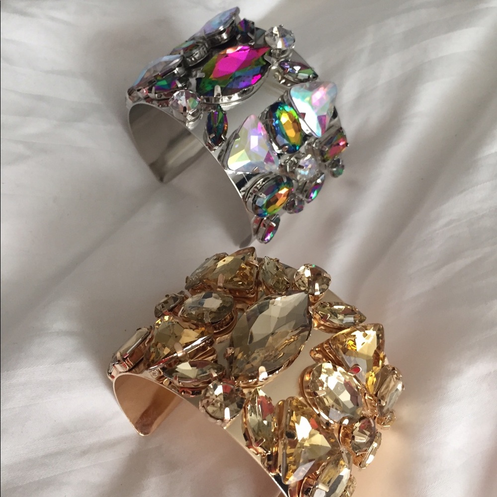 Big chic charm cuff bracelet
