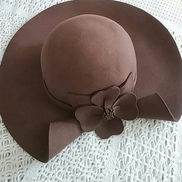 Hat - Picture 2 of 3