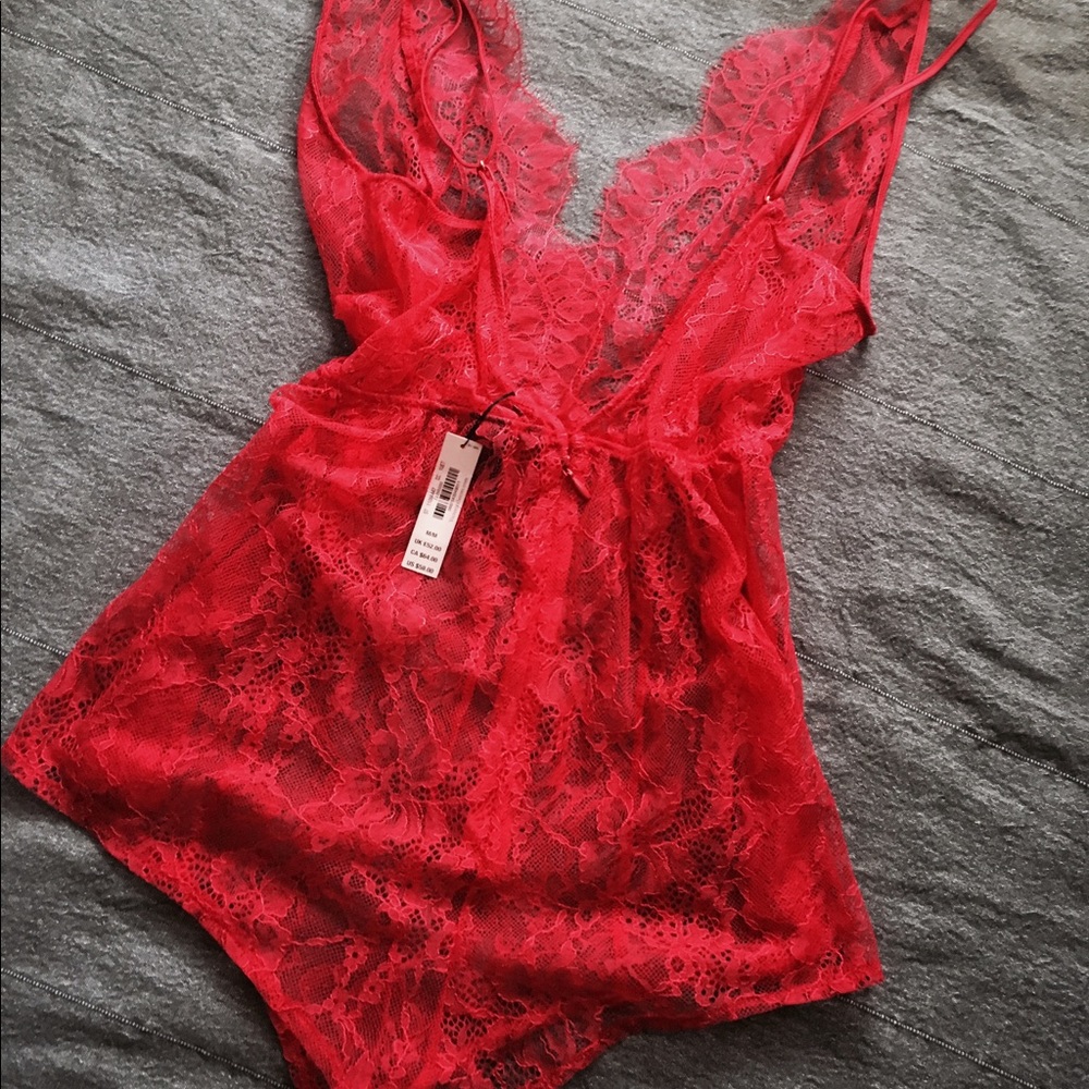 Cherry red VS delicate lace teddy