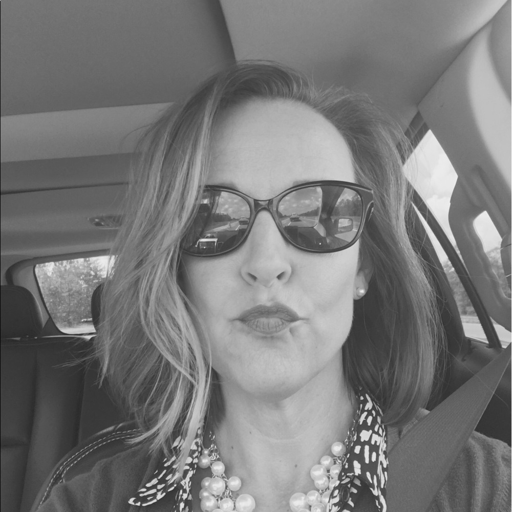 Meet your Posher, Laura