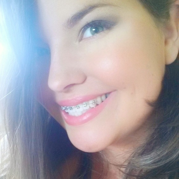 Meet your Posher, Ashley - Picture 1 of 1