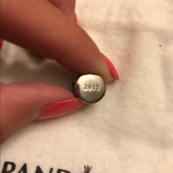 🎉PRICE DROP 🎉Pandora 2015 limited edition - Picture 3 of 5