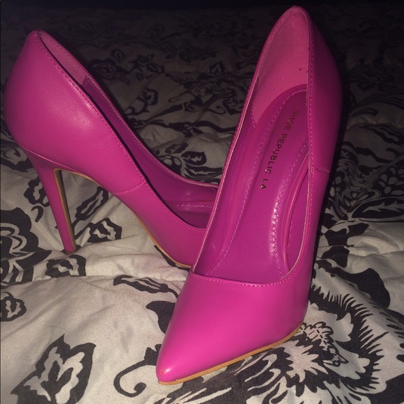 Pumps - Picture 2 of 2