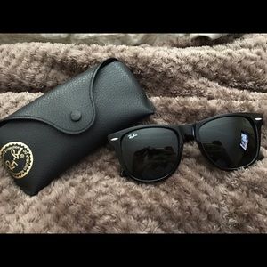 WAYFARER RayBans