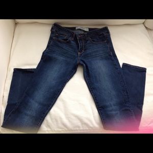 Abercrombie & Fitch Size 6R Dark Wash Jeans