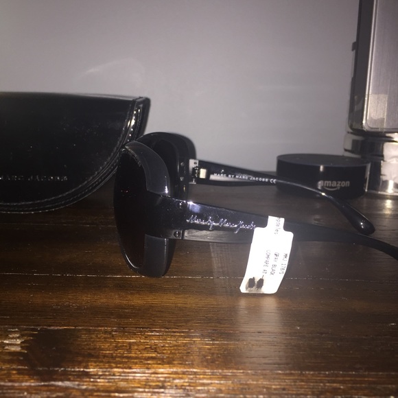 Marc by Marc Jacob Sunglasses ?