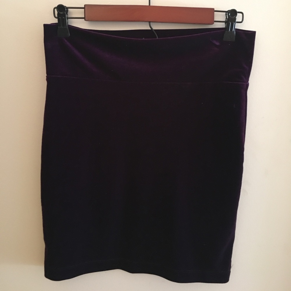 Nollie Plum Velvet Bodycon Skirt