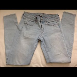 American Eagle Size 4 Super Stretch Jegging