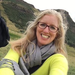 Meet your Posher, Leslie