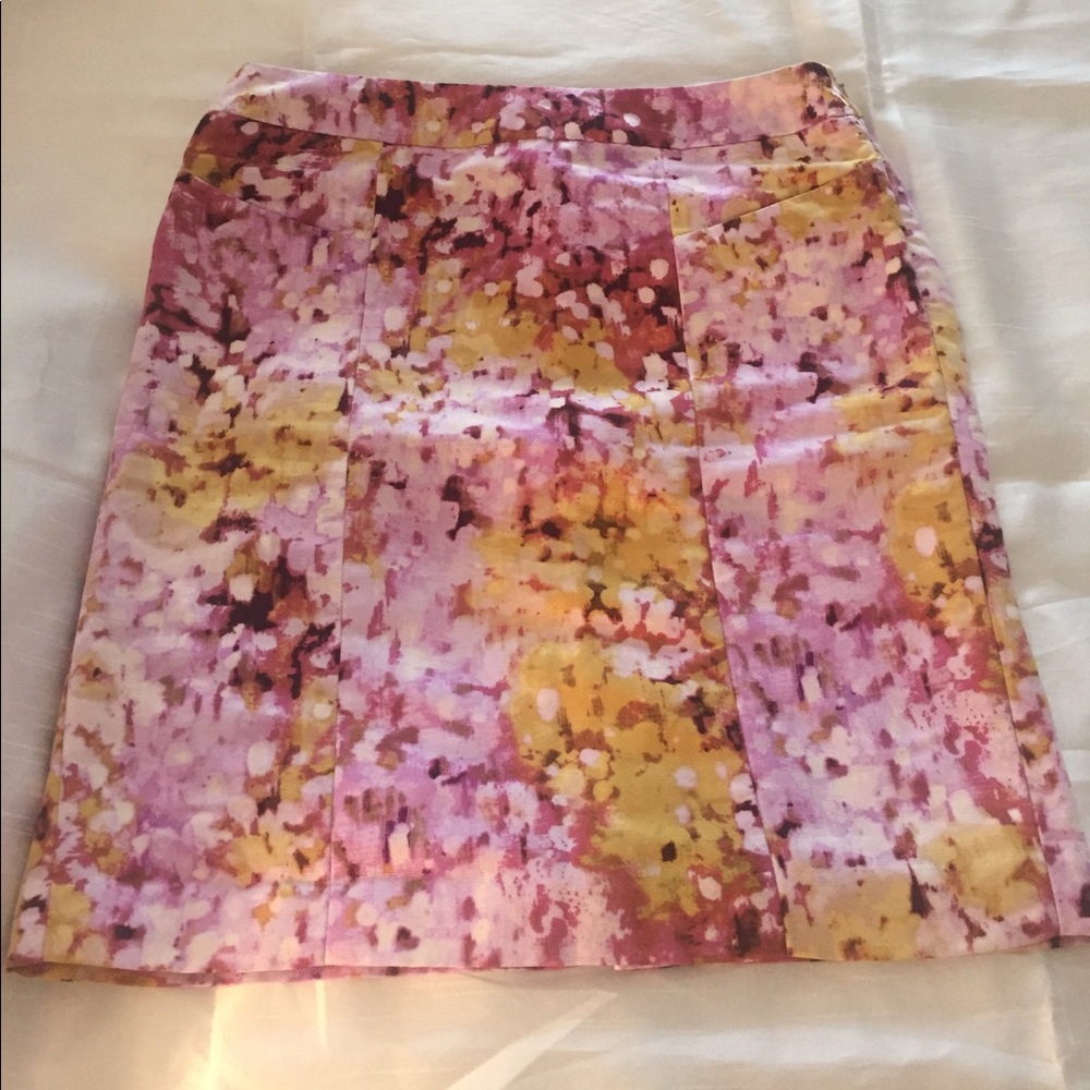 LOFT Watercolor Pencil Skirt (Size 4)