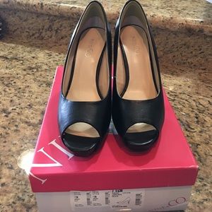 Nine & Co peep toe heels